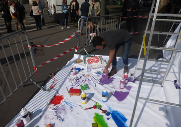 alt-J se lance dans la peinture en live